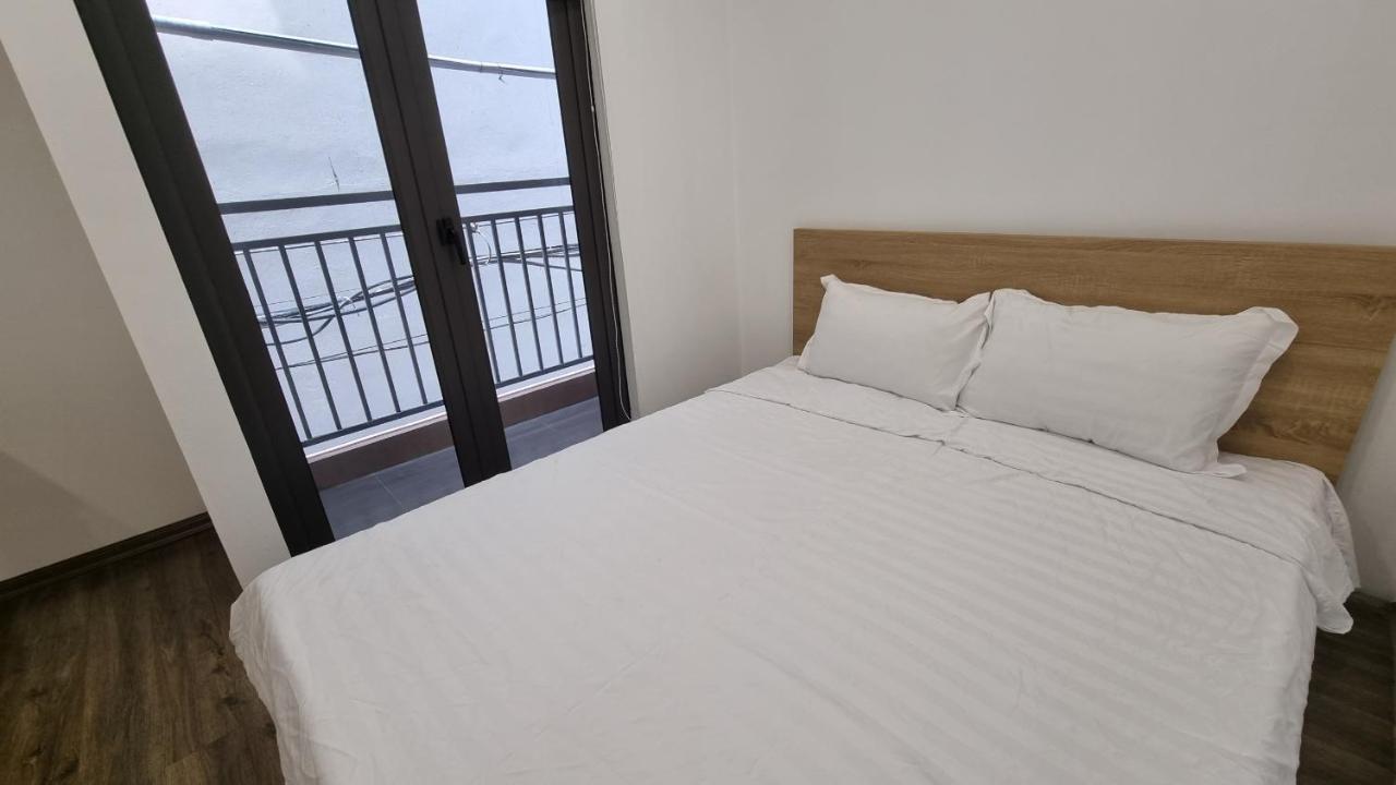 Era Apartment Khuc Thua Du 하노이 외부 사진